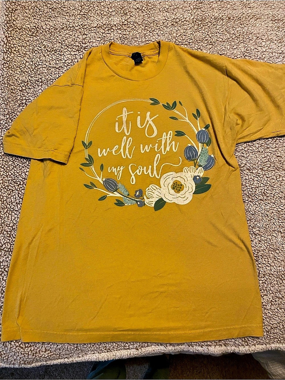 Floral Graphic Short Sleeve Tee in Gold